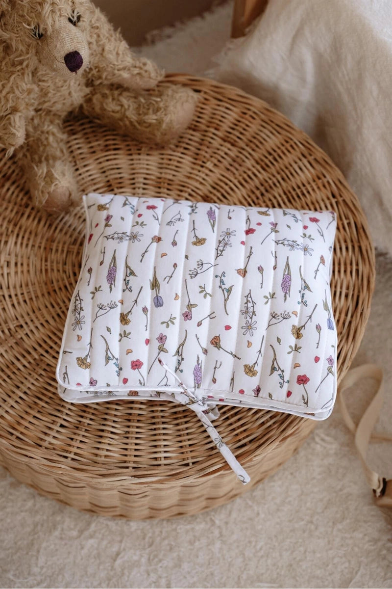 Spring Changing Pouch