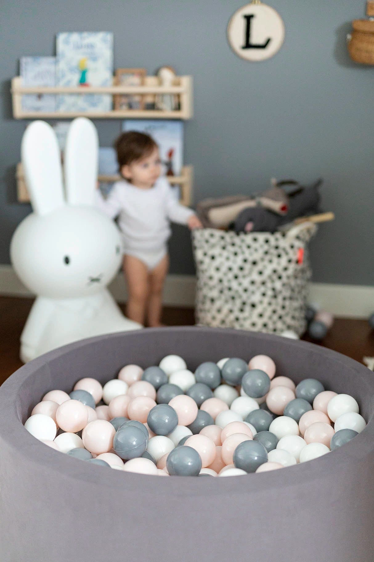 Grey Ball Pit