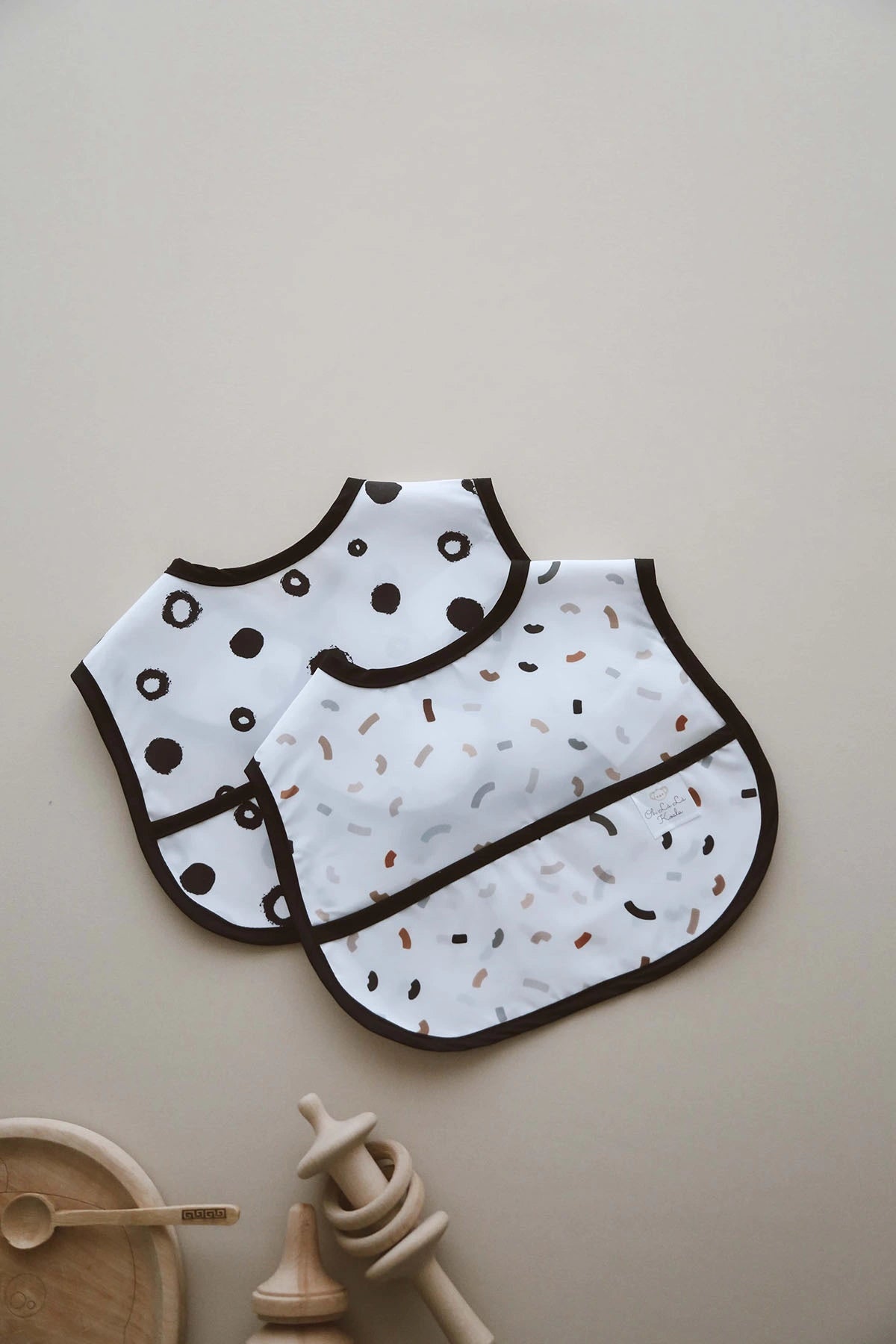 Black Feeder Bib Set