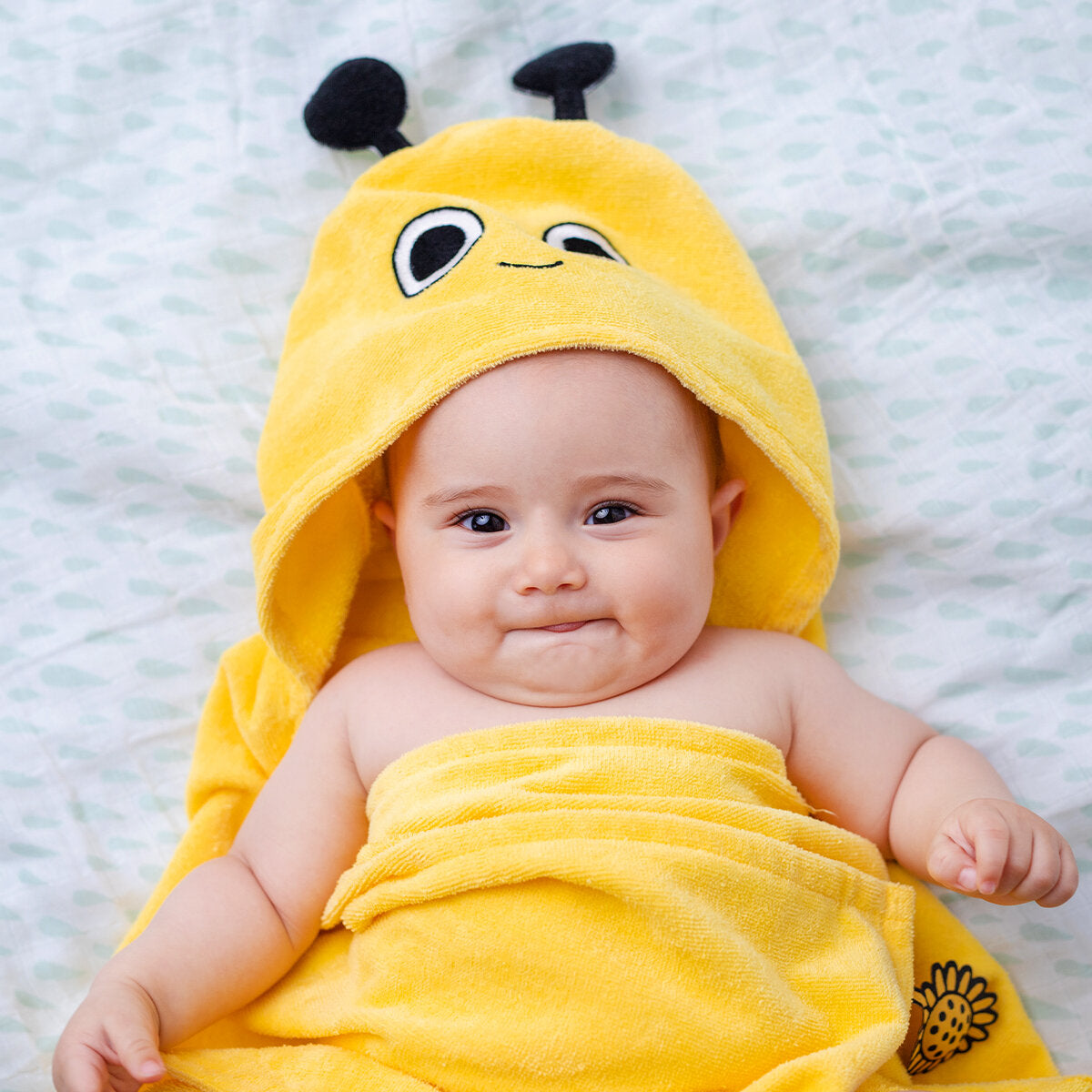 Buzzy Bee - Hooded Baby Towel